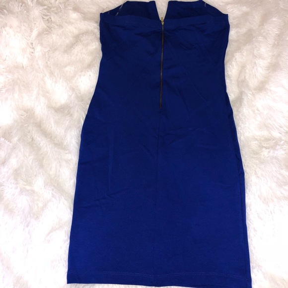 Strapless Bodycon Vcut dress - Picture 7 of 8